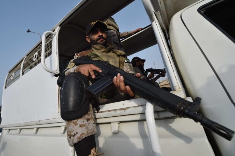 Pakistán cerró su espacio aéreo