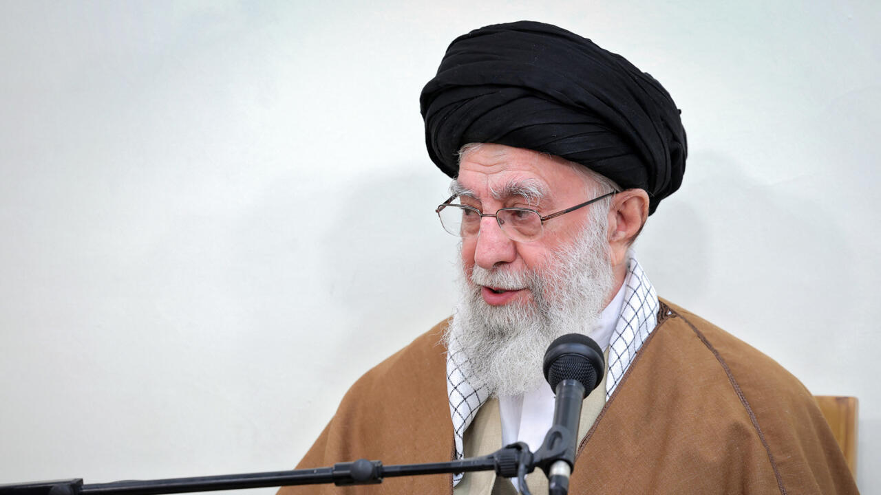 Gobernante de Irán nombra a posibles sucesores por si lo matan, según New York Times