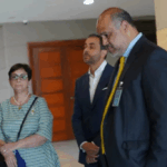 Los empresarios Maribel y Antonio Espaillat pagaron la fianza impuesta por el Tribunal de Atención Permanente del Distrito Nacional y salieron esta tarde de la cárcel de la cuarta planta del Palacio de Justicia de Ciudad Nueva.