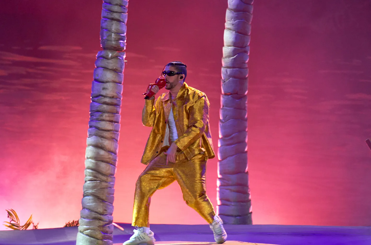 Distribuirán entradas para conciertos de Bad Bunny a funcionarios y estudiantes en Puerto Rico