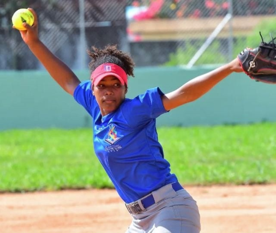 Anyela Gómez, lanzadora estelar de la selección nacional superior de softbol femenino de la República Dominicana, que va a la Copa Panamericana en Colombia, en busca de un lugar para los Juegos Panamericanos y la Copa Mundial.