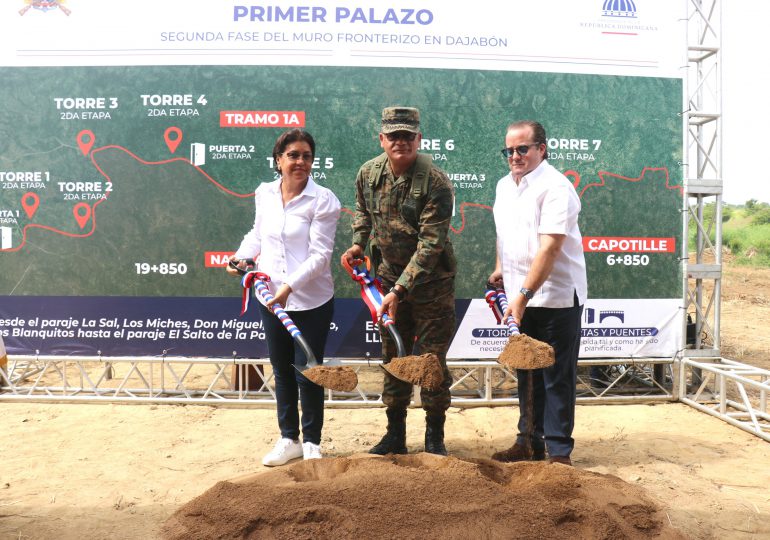 Inician construcción de nueva fase de su muro en frontera con Haití