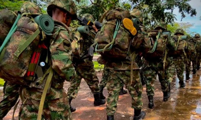 Más de 30 soldados colombianos retenidos por guerrilleros