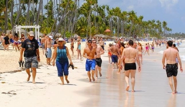 Turistas sudamericanos llenan baja en llegadas desde Estados Unidos y Canadá