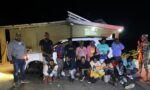 Miembros del Ejército detuvieron una jeepeta con 15 inmigrantes haitianos indocumentados a bordo en el Distrito Municipal Palo verde, provincia Montecristi.