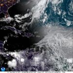 Específicamente, la NOAA estima que podrían formarse entre seis y 10 huracanes, de los cuales entre tres y cinco serían huracanes mayores (categoría 3 o superior), además de 13 a 19 tormentas tropicales.