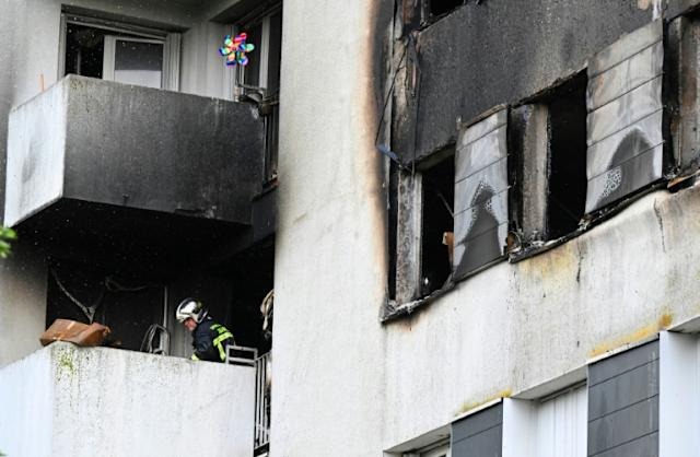 Mueren cuatro personas en incendio de un edificio en Francia