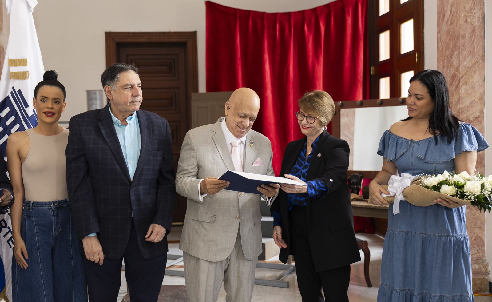 Renata Cruz, Gamal Michelén, Giovanny Cruz, Marianella Sallent y Fiora Cruz / Fuente externa