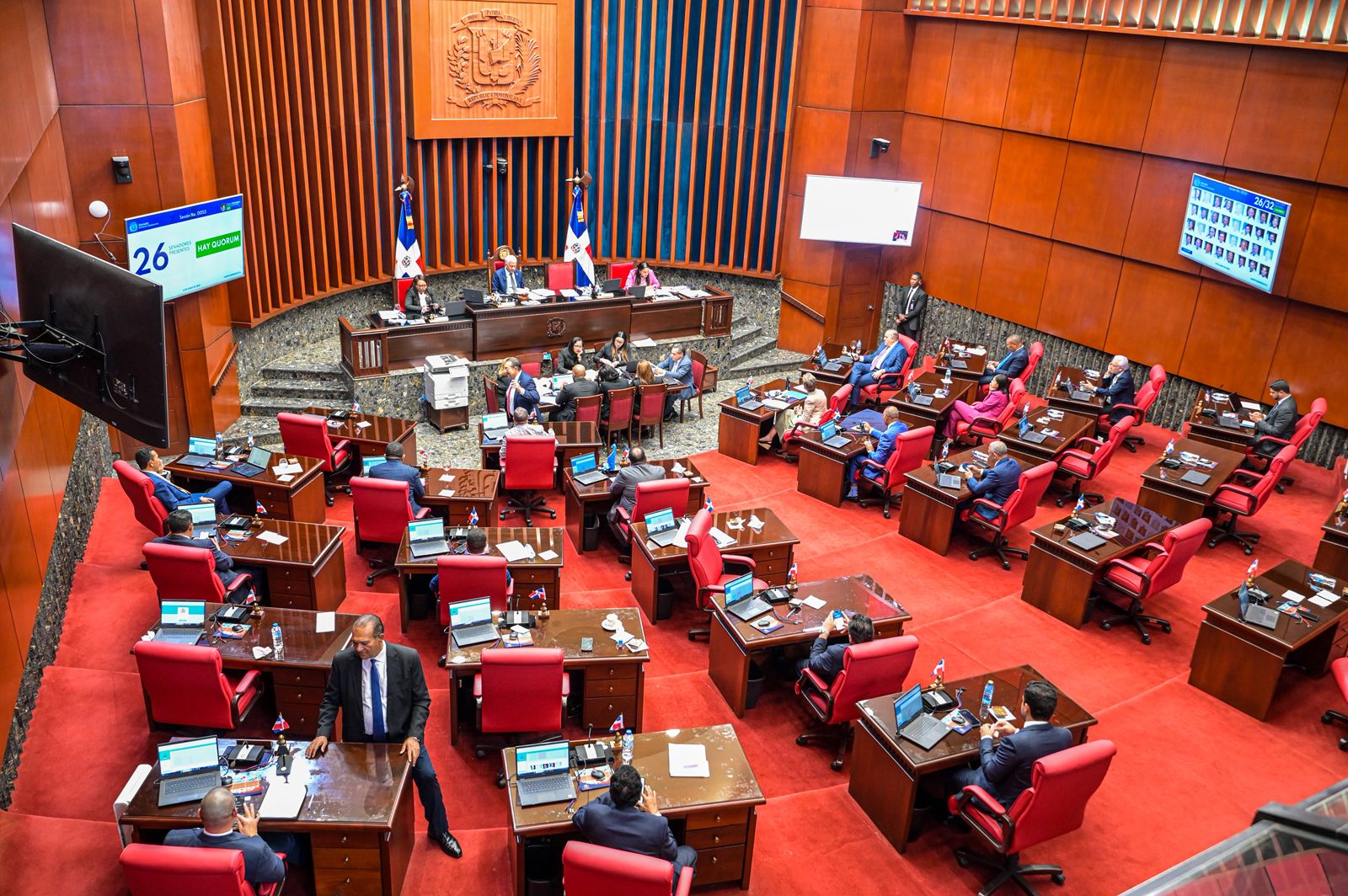 El Senado declaró de urgencia y aprobó, en dos lecturas consecutivas, el proyecto de Ley que modifica el artículo 56 de la Ley 11-92, que aprueba el Código Tributario de la República Dominicana, modificado por el artículo 5 de la Ley núm. 495-06, sobre Rectificación Tributaria, iniciativa remitida por el Poder Ejecutivo.