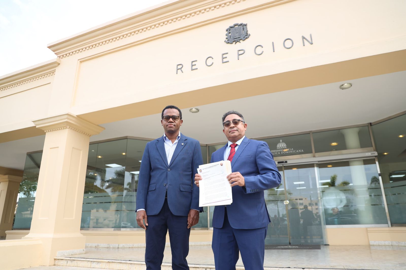 Una comisión del Partido de la Liberación Dominicana (PLD) solicitó al presidente Luis Abinader la reactivación del Proyecto Agroindustrial La Cruz de Manzanillo, ubicado en la provincia Montecristi.