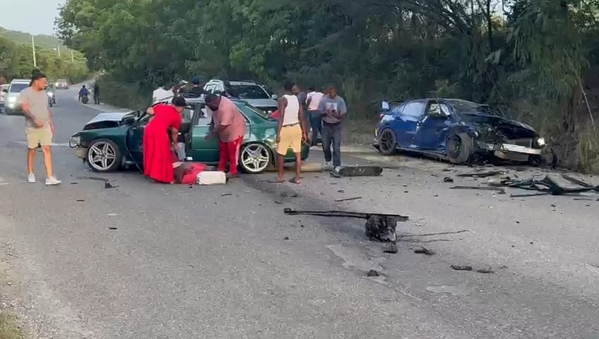 Accidente deja al menos 4 heridos en Las Caobas, Santiago Rodríguez