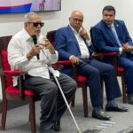 La Cámara de Diputados entregó un pergamino de reconocimiento como homenaje al héroe nacional y comandante Delio Gómez Ochoa, sobreviviente de las expediciones de junio de 1959, por Constanza, Maimón y Estero Hondo.