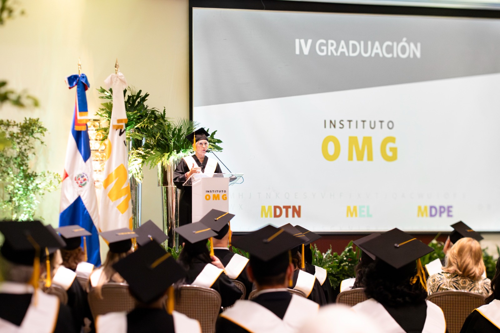 El Instituto Especializado de Investigación y Formación en Ciencias Jurídicas OMG (Instituto OMG) realizó la cuarta graduación de sus programas de maestría, en la que se invistieron 24 magísteres en Derecho Público Económico, en Estrategia Legal, y en Derecho de las Transacciones de Negocios