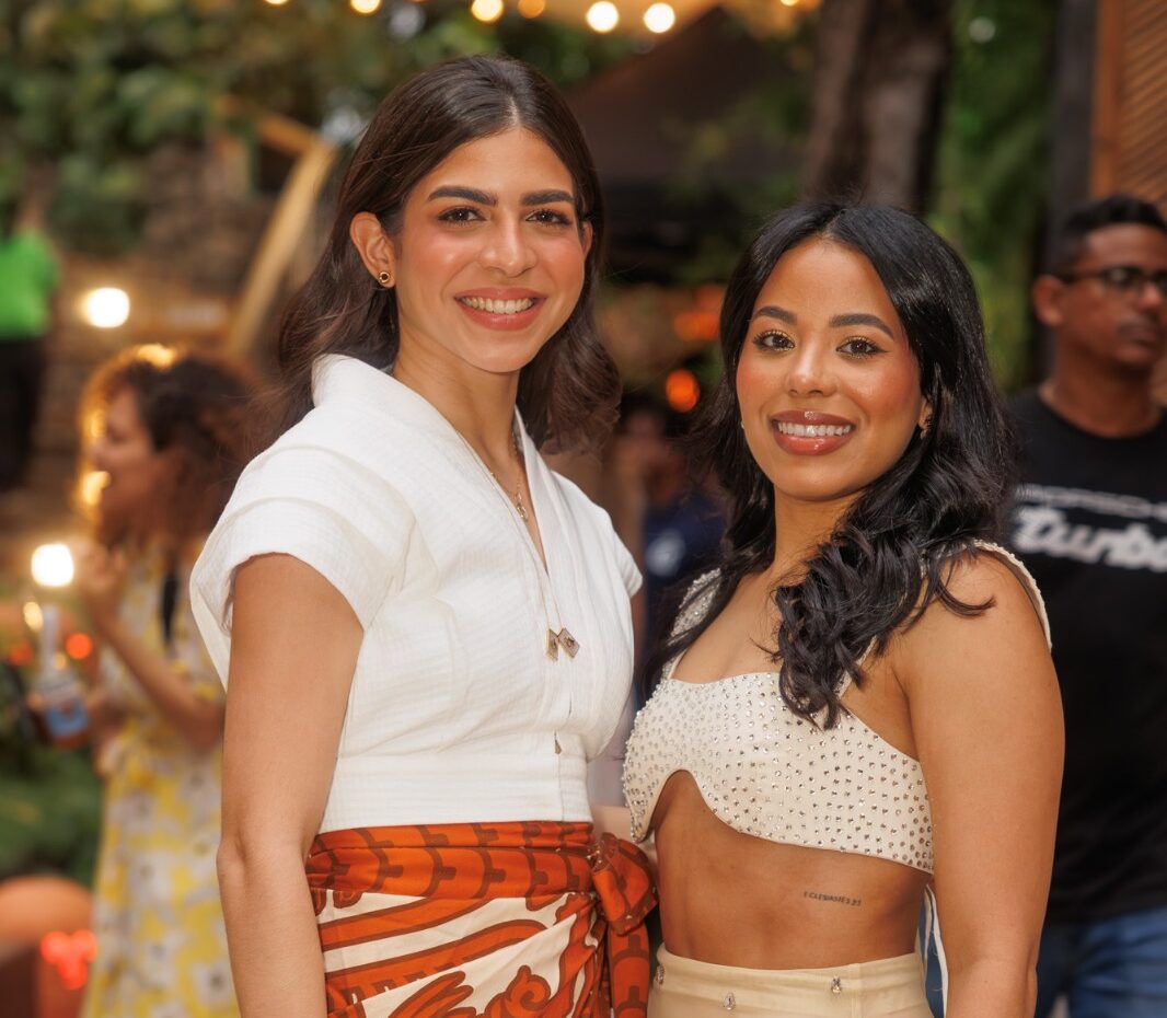 Lisabel Trinidad Gte Marca Corona y Judith Luna / Fuente externa