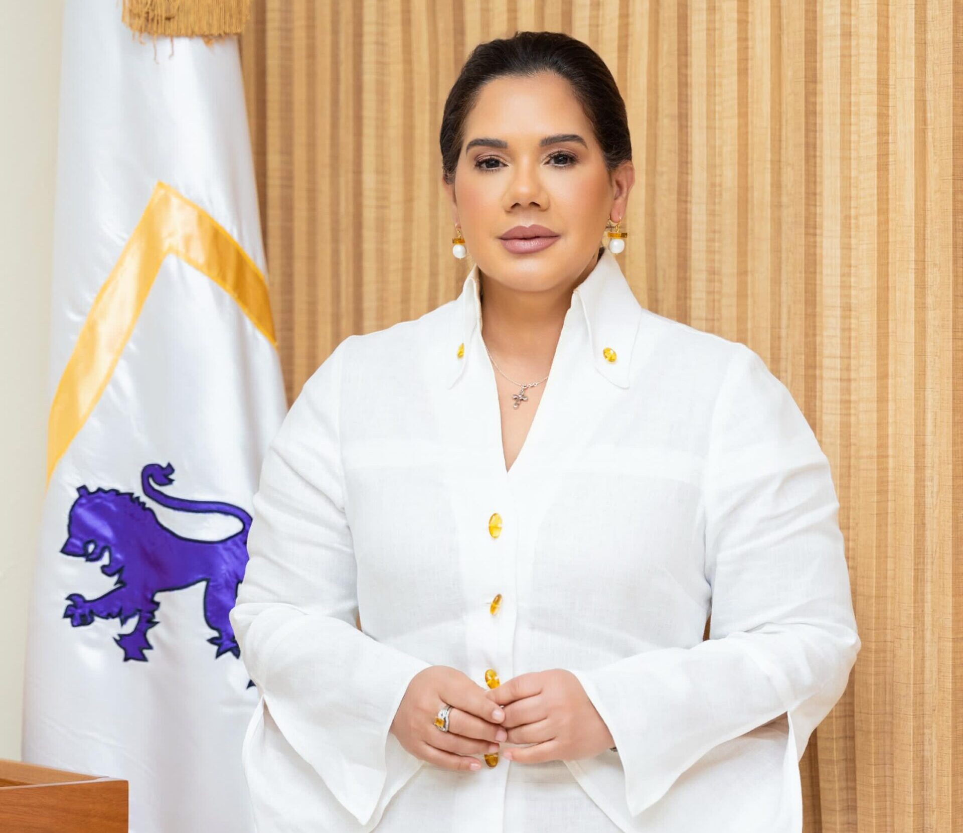 Alcaldesa Karina Aristy apoya sea elevado a municipio el distrito municipal Verón