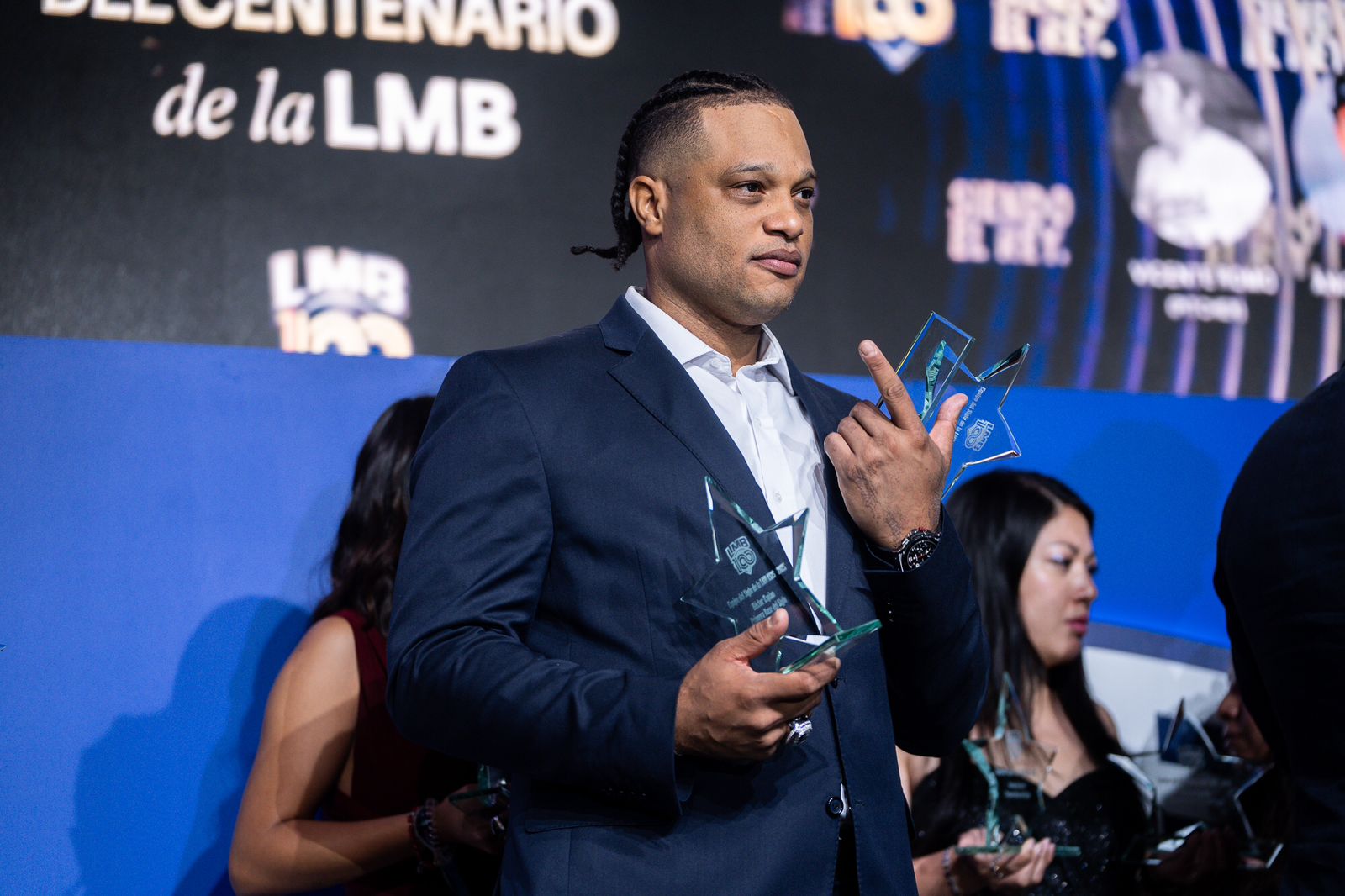 Robinson Canó se destaca en México.