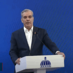 El presidente Luis Abinader anunció que revisará la recientemente modificada Ley 225-20 sobre Coprocesamiento y Gestión de Residuos Sólidos debido a varios errores identificados.