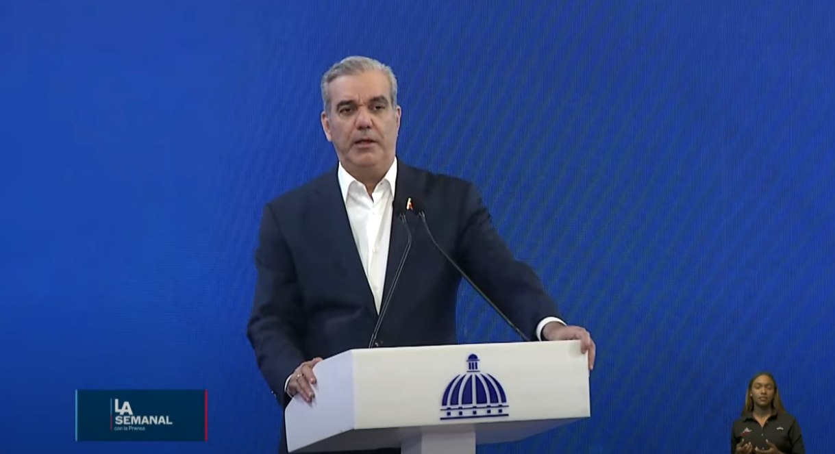 El presidente Luis Abinader anunció que revisará la recientemente modificada Ley 225-20 sobre Coprocesamiento y Gestión de Residuos Sólidos debido a varios errores identificados.