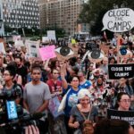 Manifestantes gritan todos a una voz “que vergüenza” ante redadas migratorias enviadas por Donald Trump
