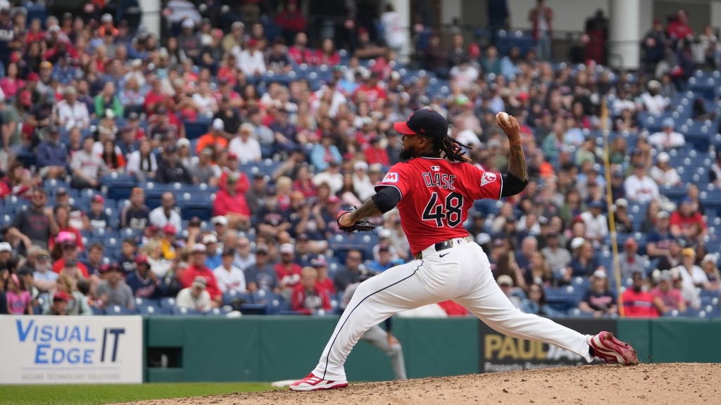 Dominicano Emmanuel Clase logra salvamento 14.
