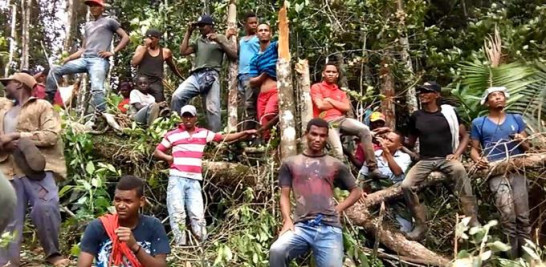 Accidente en helicóptero con Jaime David Fernández Mirabal, Manuel Díaz, Marcelino Olivo, Bolívar Dicent y Marcos Restituyo como supervivientes.