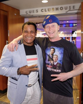 El dominicano Sammy Sosa está de regreso al estadio de los Cubs de Chicago luego de 21 años.