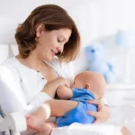 Estudio arroja que lactancia materna protege al bebé de efectos secundarios de los antibióticos