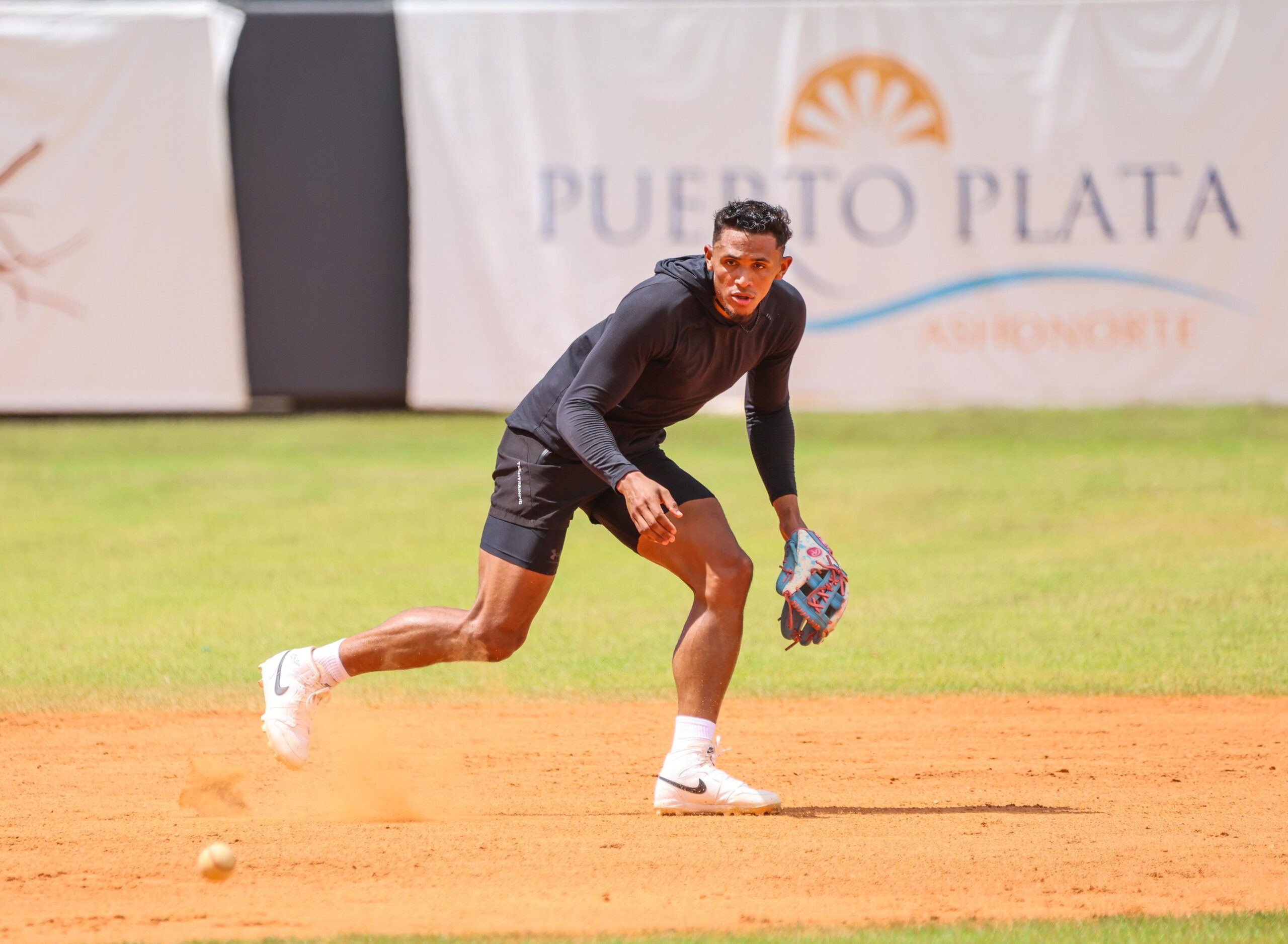 Erik González debutará con los Atléticos de Puerto Plata.
