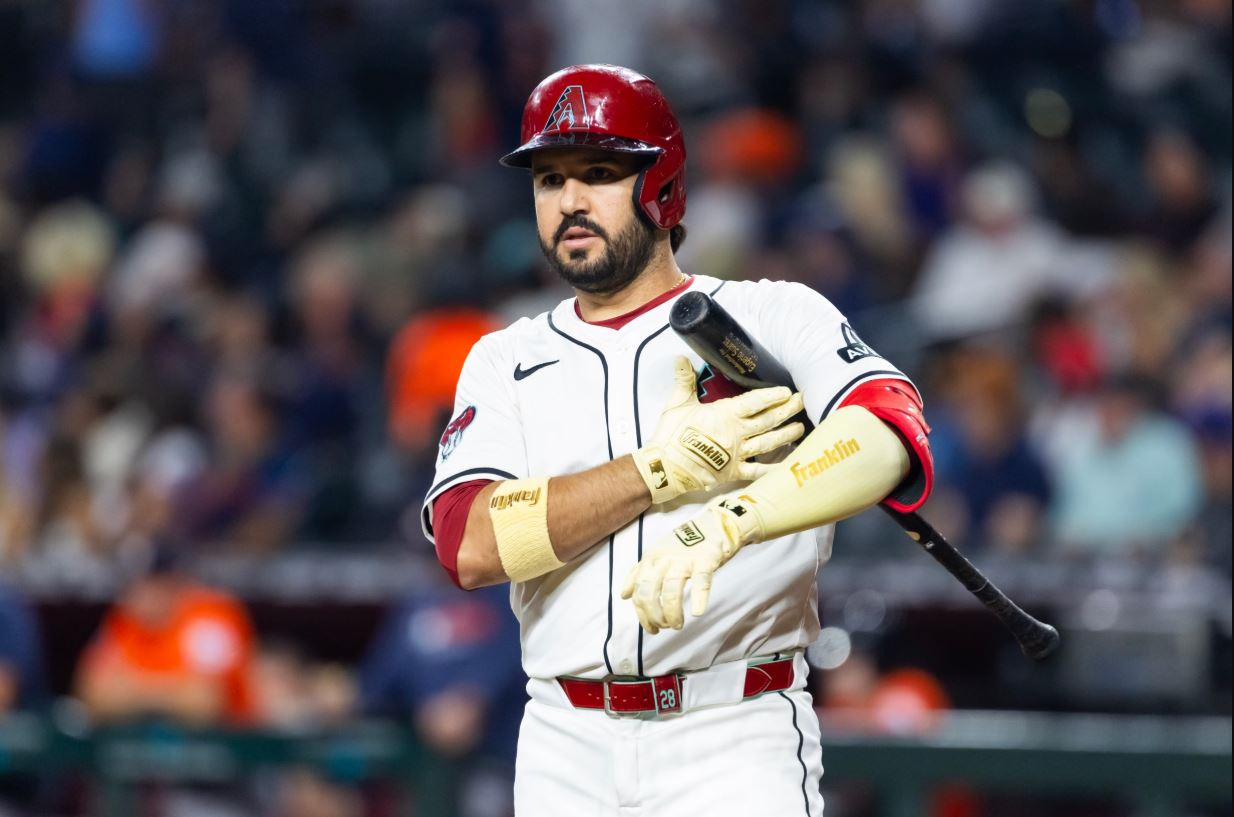 Eugenio Suárez de Arizona va rumbo a Seattle según reportes de ESPN.