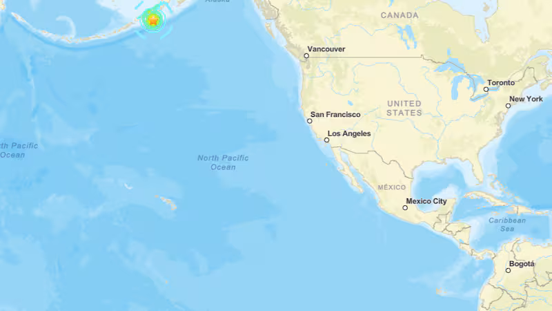 El terremoto activó la alerta de tsunami local según el Centro Nacional de Alerta de Tsunamis en Palmer, Alaska.