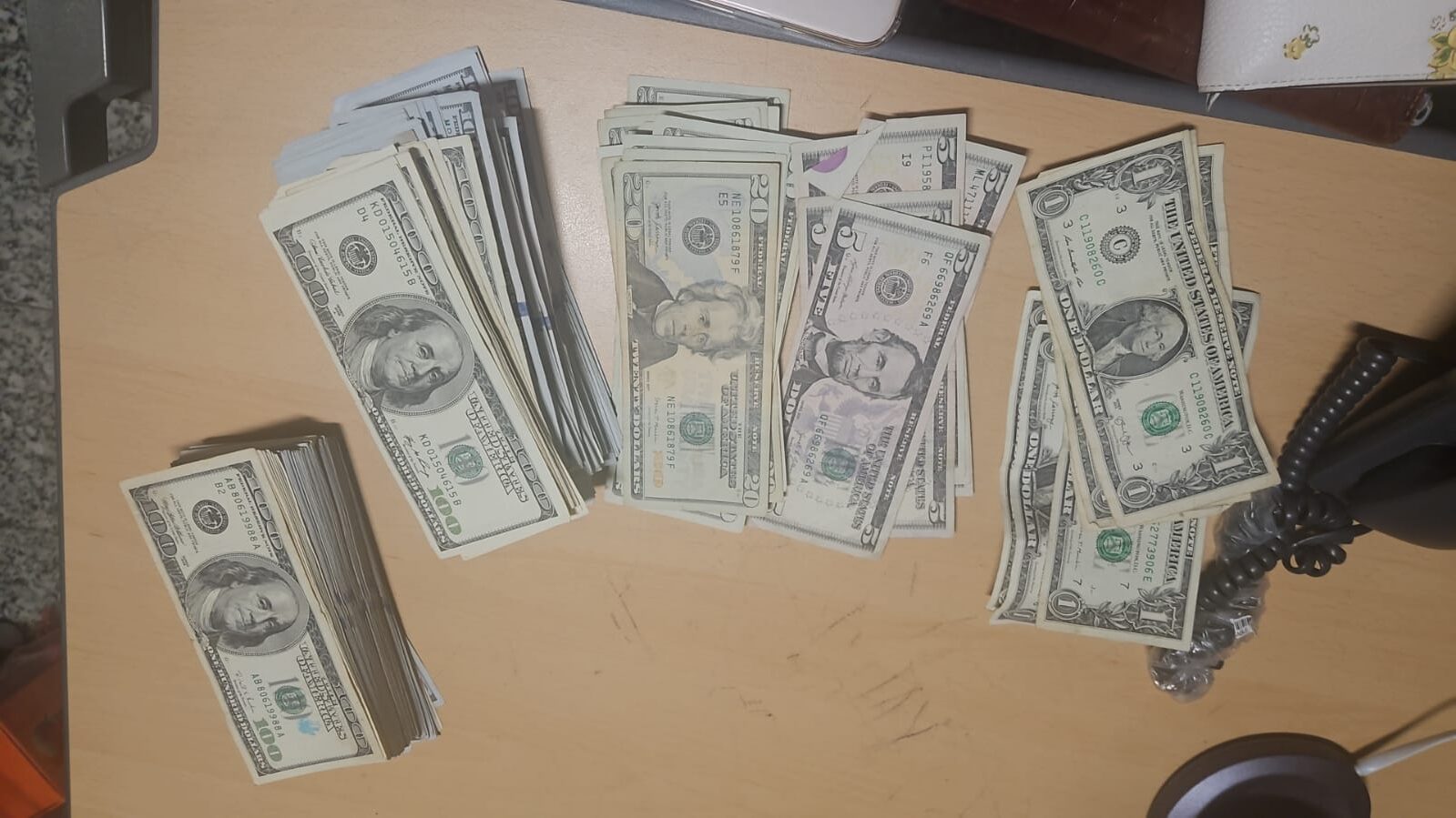 Dinero ocupado por Aduanas en el Aila / Fuenre externa