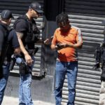 Dominicanos en Puerto Rico ven deteriorar su salud mental ante redadas migratorias