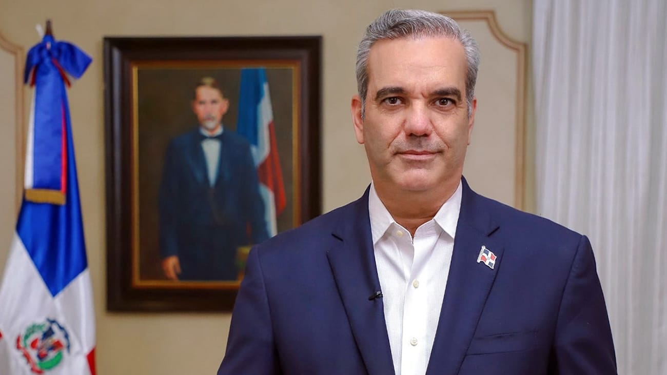 Jefe de Gobierno dona su sueldo completo a causas sociales: más de RD$6 millones destinados a fundaciones en todo el país