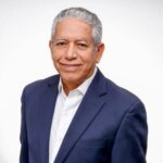 El vicepresidente del Partido Revolucionario Dominicano (PRD) Héctor Guzmán calificó como insuficiente el llamado del presidente Luis Abinader a los aspirantes presidenciales del Partido Revolucionario Moderno (PRM) para que renuncien si están haciendo campaña política dos años antes de los que establece la ley.