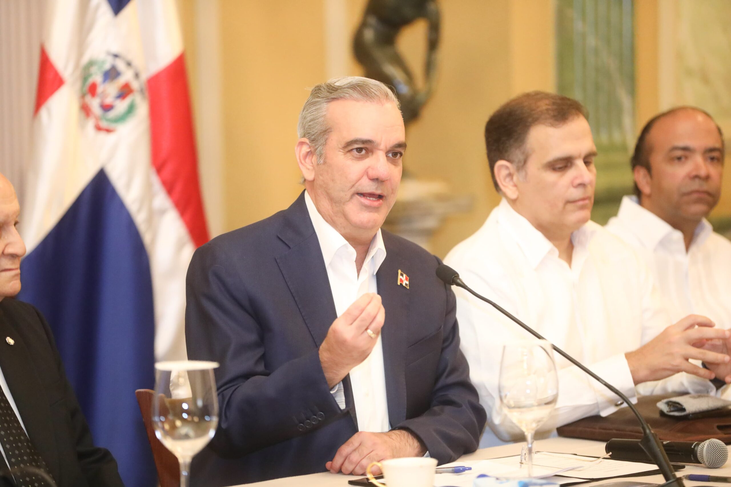 El presidente Luis Abinader continuará este fin de semana con su agenda de trabajo en el territorio nacional, con actividades programadas el sábado 12 y domingo 13 de julio en la provincia de San Pedro de Macorís, Santo Domingo Este y Boca Chica.