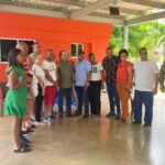 El ministro de la Presidencia José Iganacios Paliza visitó a los residentes del Residencial "Dos Amigos", ubicado en el complejo habitacional Ciudad Juan Bosch, luego de los residentes realizar un cacerolazo en demanda de la mejora del suministro y la calidad del agua potable, del cese de la tanda de apagones y de la inclusión de nuevas unidades de la OMSA, entre oras necesidades