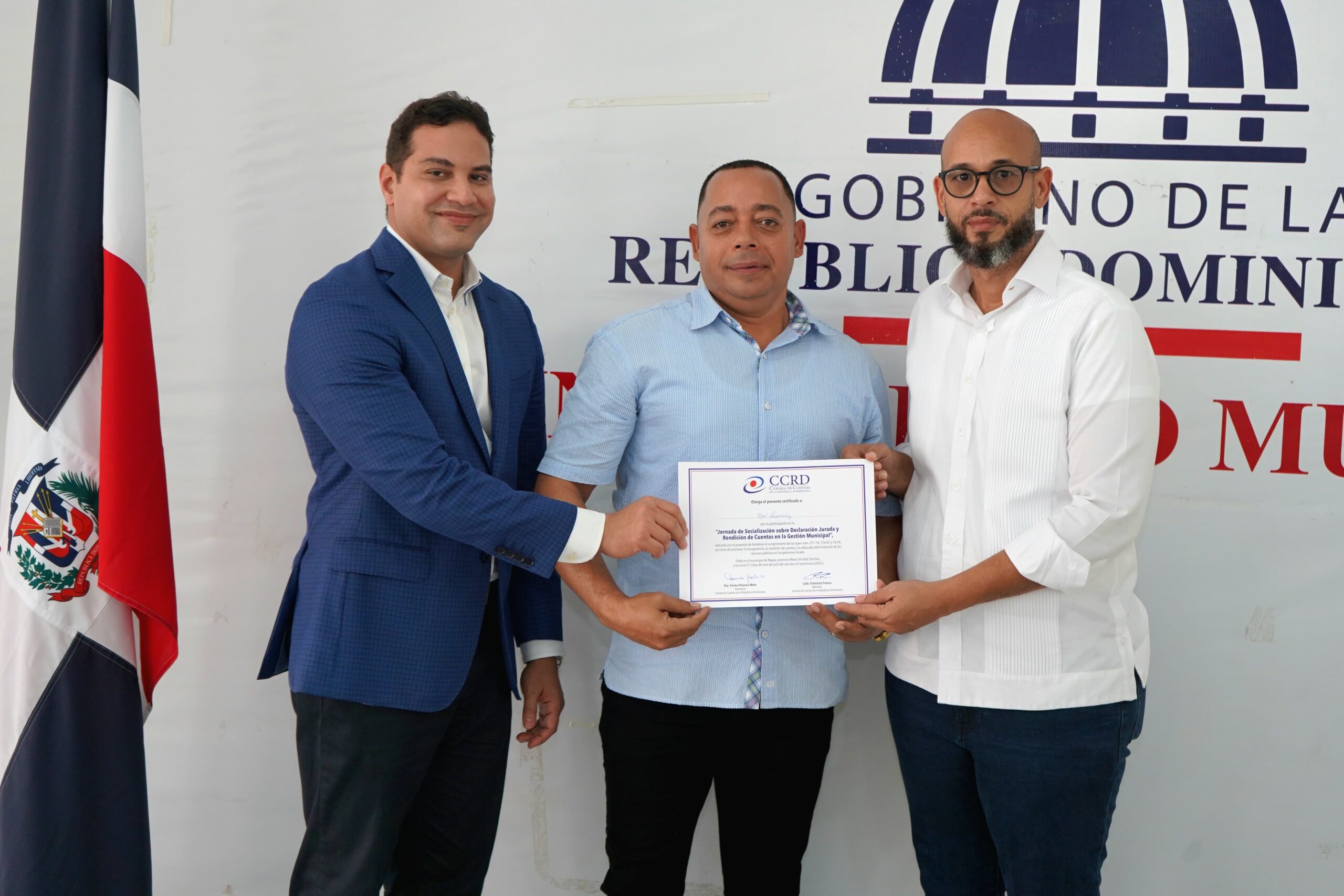 La Cámara de Cuentas de la República Dominicana (CCRD) realizó una jornada de socialización sobre Declaración Jurada y Rendición de Cuentas en la alcaldía de Nagua, con el propósito de fortalecer el cumplimiento de las leyes 311-14, 176-07 y 18-24, y fomentar una gestión municipal más transparente y eficiente.