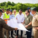Los trabajos a cargo del Departamento Aeroportuario se desarrollan en dos etapas, la primera, abarca la luminarias de la pista, estaría lista para octubre.