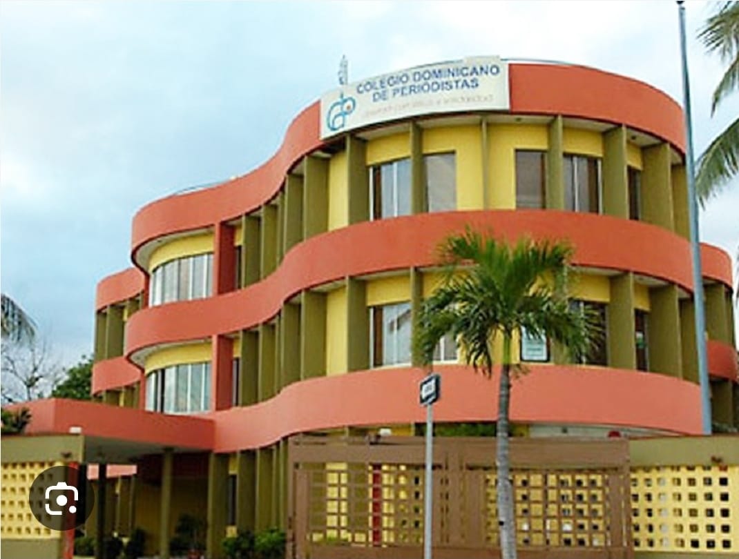 CDP desacata sentencia que ordena reintegrar a la Escuela Turística del Caribe en su edificio