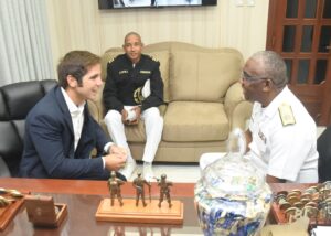 El encuentro tuvo lugar en el despacho del subcomandante general de la Armada, contralmirante Juan Bienvenido Crisóstomo Martínez, ARD / Fuente externa