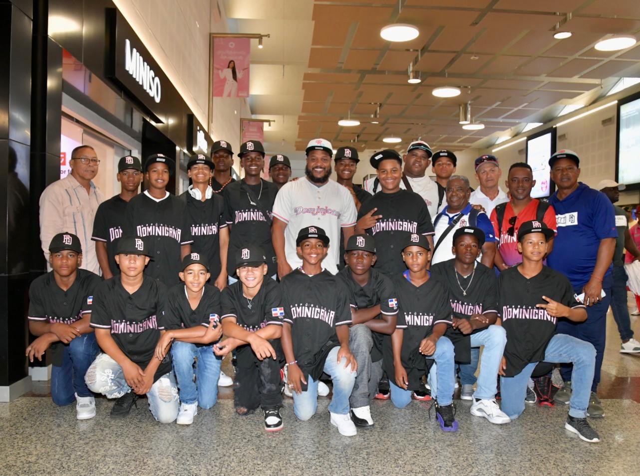 Selección U12 de béisbol de la República Dominicana que viaja a Taiwán.