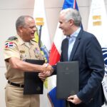 El Ministerio de Educación y el Ministerio de Defensa firmaron un acuerdo para producir 50 mil butacas escolares y rehabilitar otras 100 mil ya existentes
