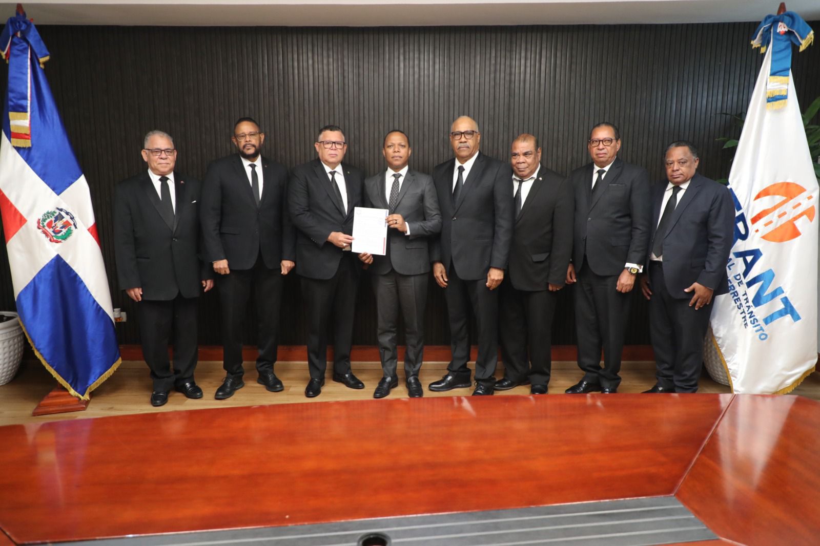 Expresidentes del CARD junto a Milton Morrison / Fuente externa