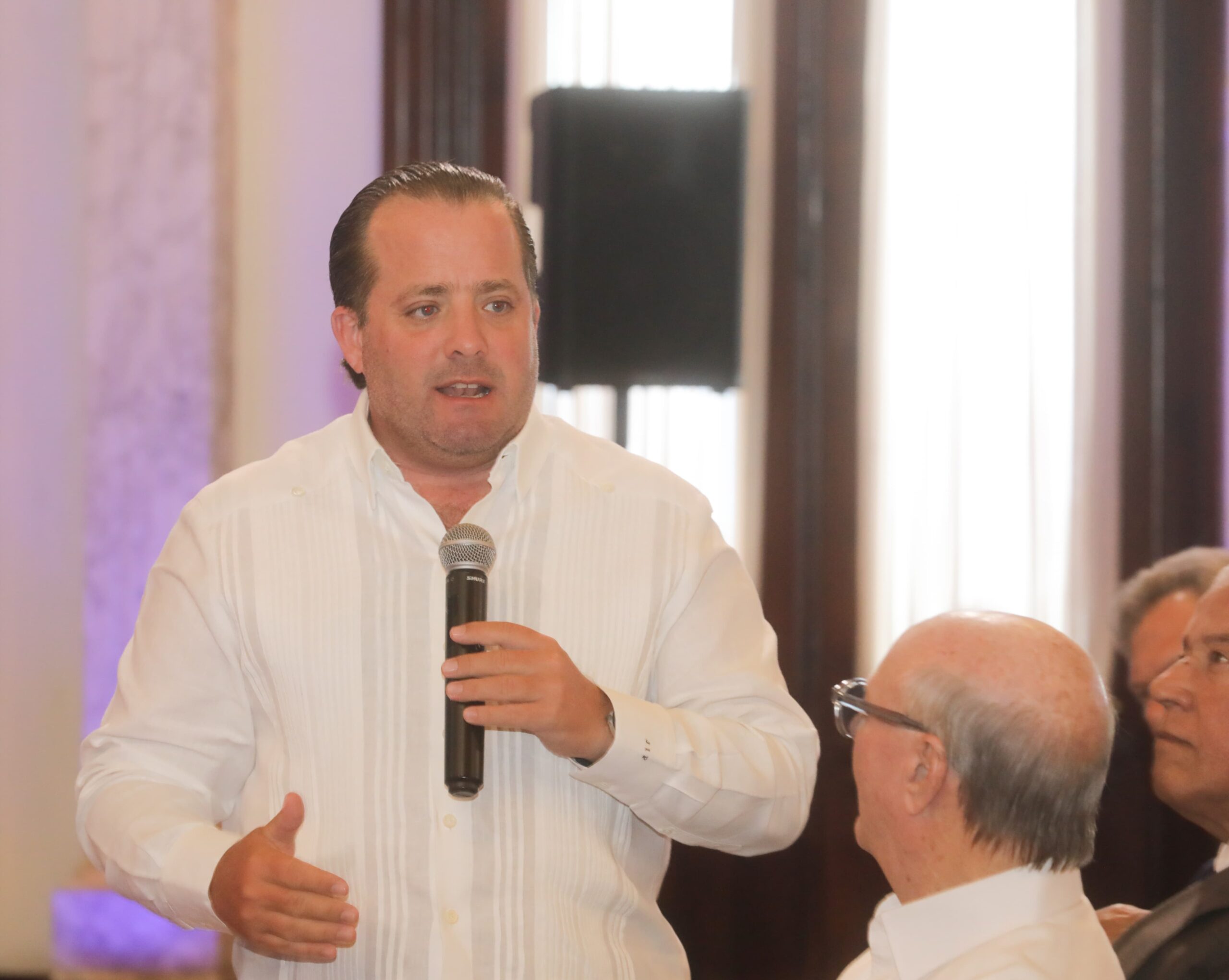 En el marco del diálogo nacional convocado por el Gobierno con los expresidentes de la República para abordar la crisis haitiana, el ministro de la Presidencia, José Ignacio Paliza, informó que el Consejo Económico y Social (CES) concluirá con los trabaos de relatoría el próximo miércoles 23 de juli
