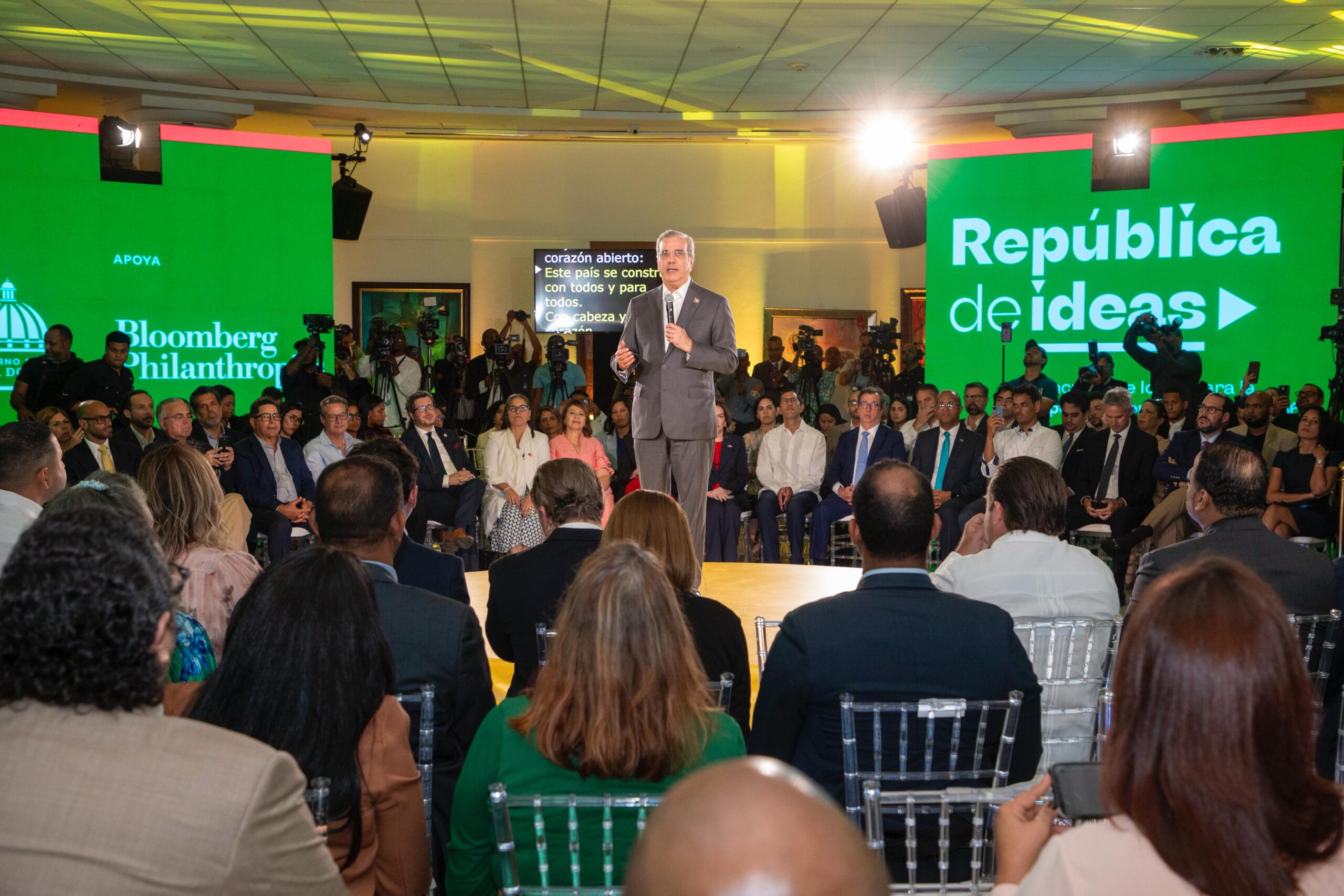 El Gobierno de la República Dominicana lanzó oficialmente “República de ideas”, un concurso que invita a proponer soluciones innovadoras que impulsen el desarrollo nacional rumbo al año 2036.