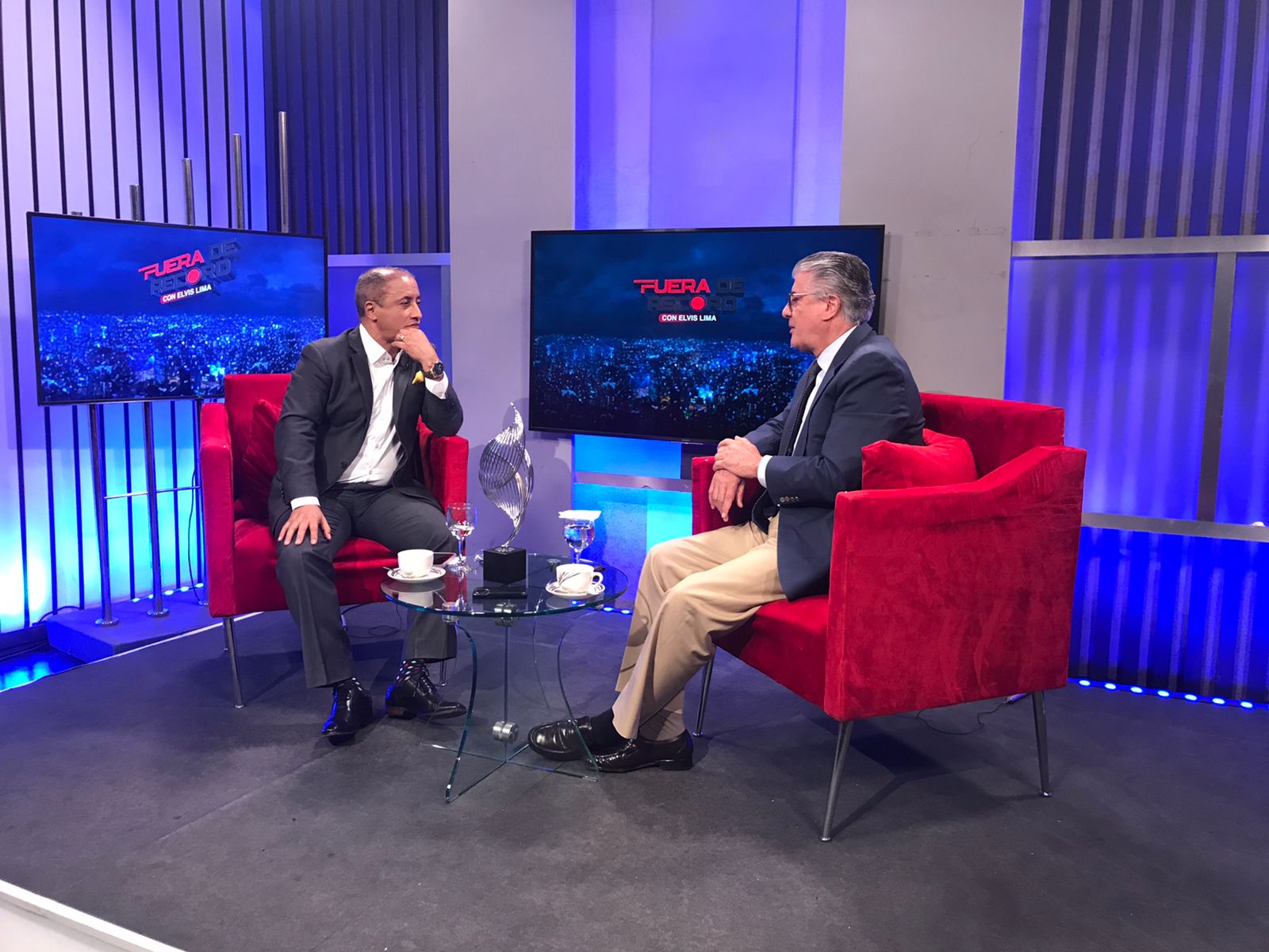 El asesor del Poder Ejecutivo en materia de seguridad carcelaria, Roberto Santana, defendió la creación del recién aprobado Ministerio de Justicia, asegurando que la resistencia que enfrenta esta reforma surge de una “mafia tradicional” enquistada en el viejo sistema penitenciario, que ha convertido las cárceles en un negocio multimillonario para reos y funcionarios corruptos.