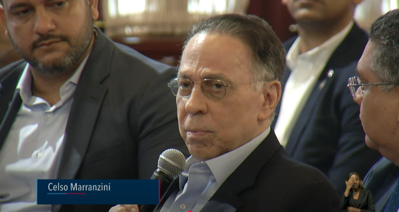 El presidente del Consejo Unificado de las Empresas Distribuidoras de Electricidad (CUED), Celso Marranzini, afirmó que el déficit del sector eléctrico alcanza los RD$ 1,700 millones, de los cuales RD$ 850 millones corresponden al subsidio destinado a los consumidores.