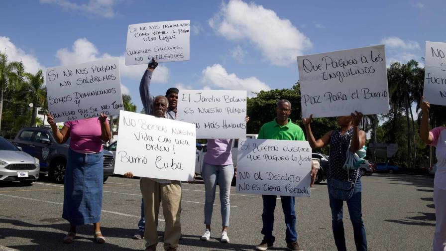 Ciudadanos se manifiestan en rechazo al proyecto vial en el entorno del Jardín Botánico