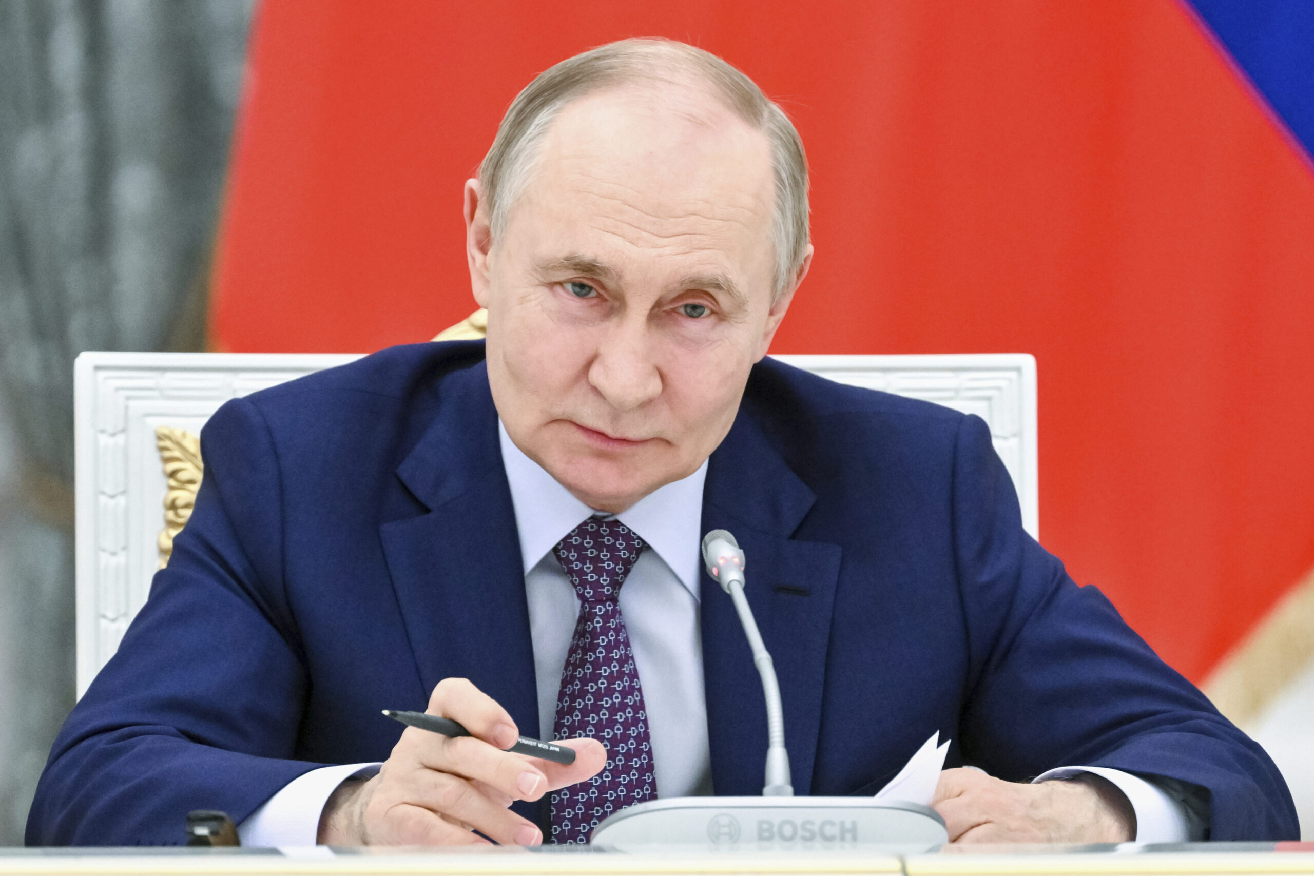 Putin se abre a posibilidad de conversar con Zelensky en medio de ultimátum de Trump