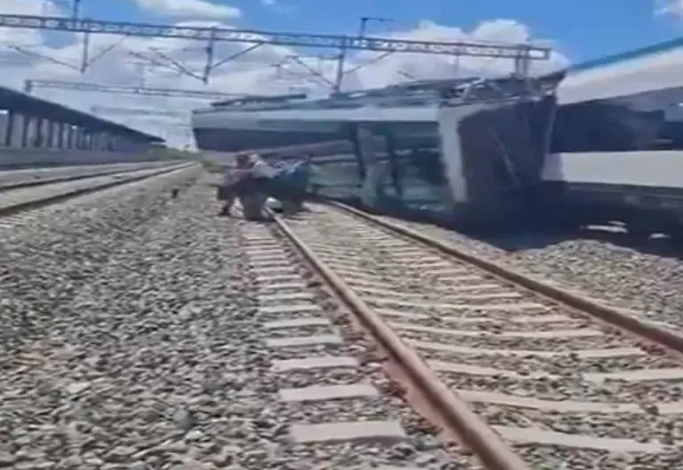 Se descarrila tren